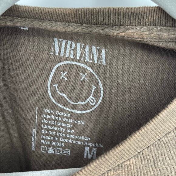 Officially Licensed Nirvana Smiley Face Pile Grunge Band Tee Brown Acid Wash M - Picture 5 of 7